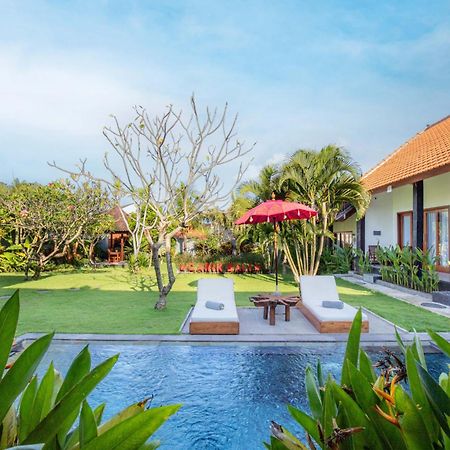 Carik Bali Guest House Canggu Exterior photo